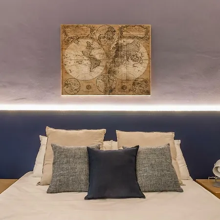 Elegante Da 6 Blu&oro * Τεργέστη