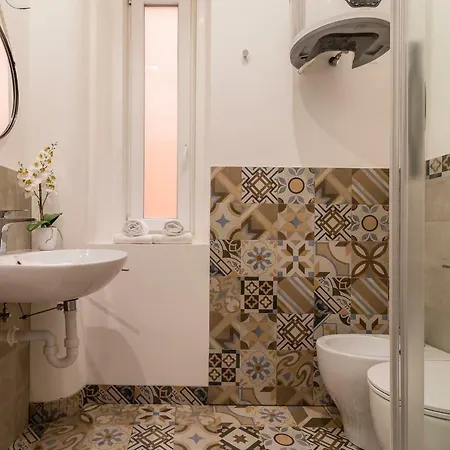 Elegante Da 6 Blu&oro Appartement