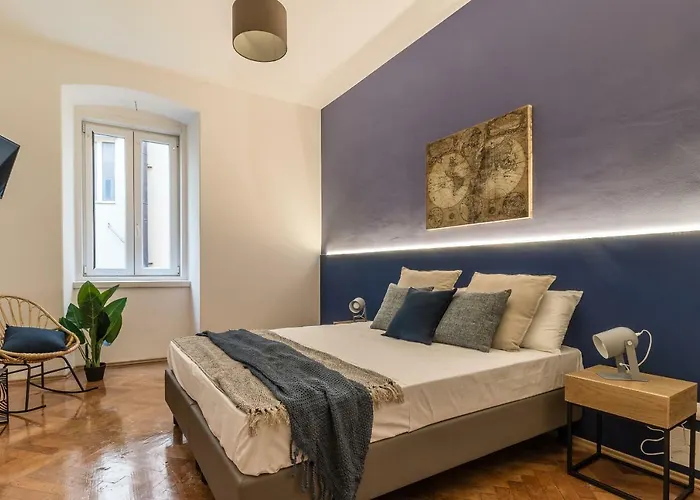 Elegante Da 6 Blu&oro Apartment