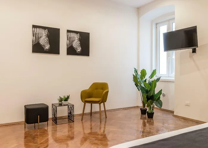 Elegante Da 6 Blu&oro Trieste